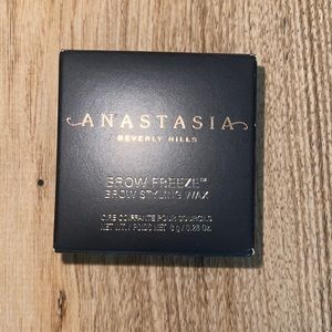 Anastasia Beverly Hills brow freeze styling wax